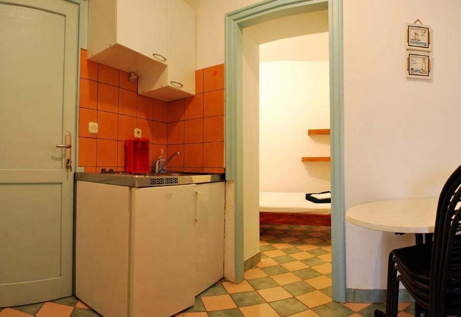Apartments Martina ブリスト エクステリア 写真
